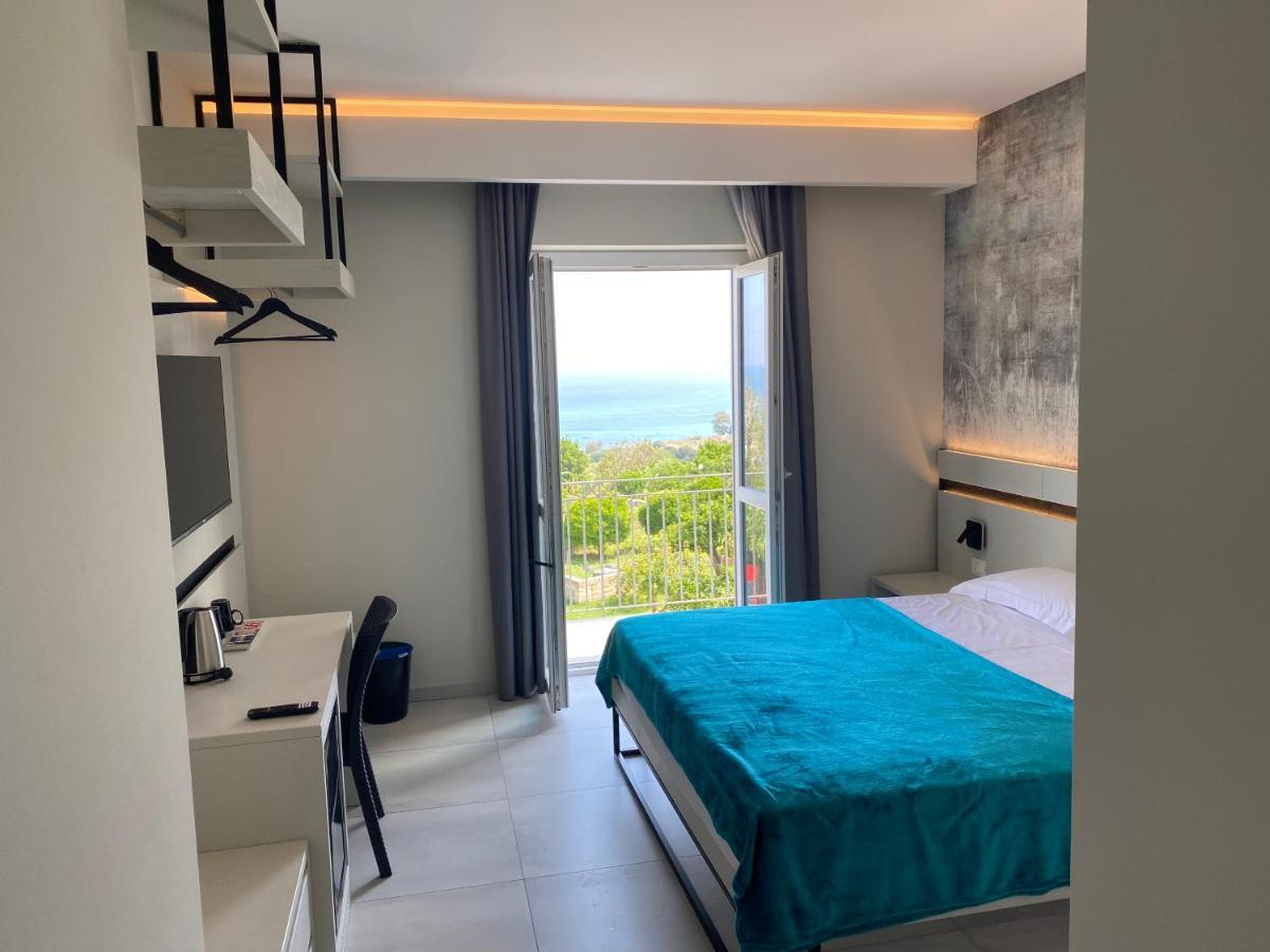 Aether Suites Tropea - Free Private Parking Екстер'єр фото