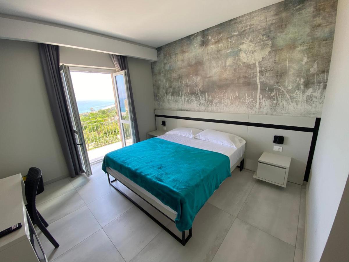 Aether Suites Tropea - Free Private Parking Екстер'єр фото