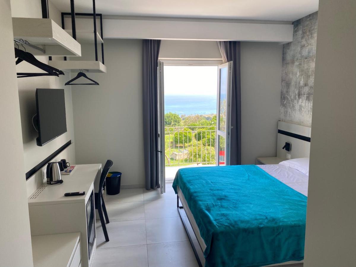 Aether Suites Tropea - Free Private Parking Екстер'єр фото